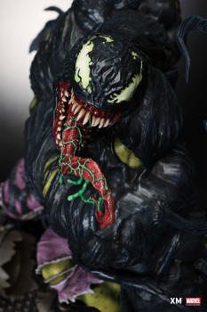 XM Studios Venomized Hulk Ver B